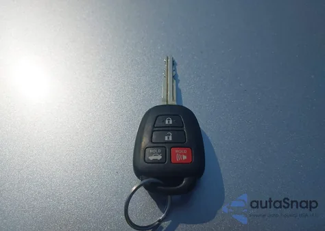 2015 Toyota Camry Le z USA, uszkodzony, nr VIN 4T1BF1FK8FU945071